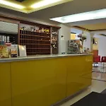 De Luxe Hotel