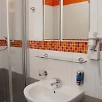 Hotel De Luxe 3*