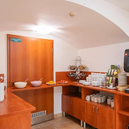 Hotel De Luxe 3*