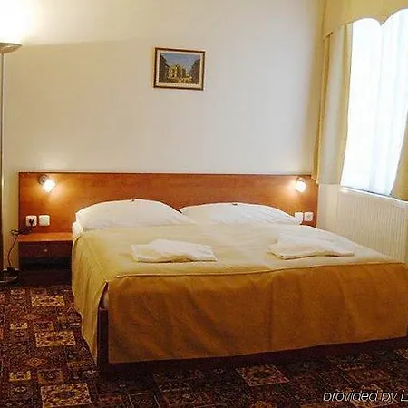 Hotel De Luxe