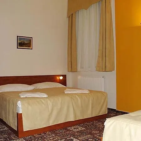 Hotel De Luxe