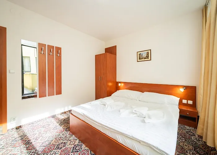 De Luxe Hotel