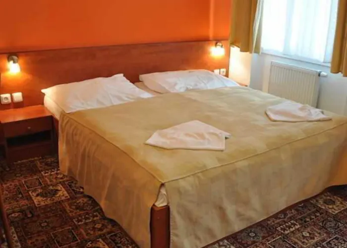 De Luxe 3*