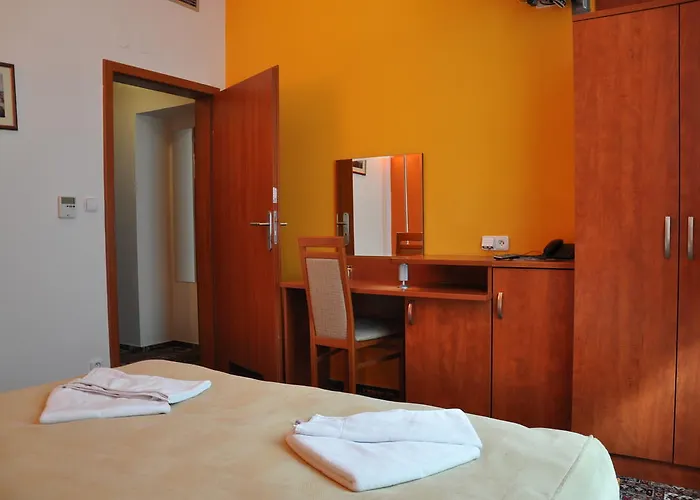 De Luxe 3*