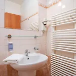 De Luxe 3*