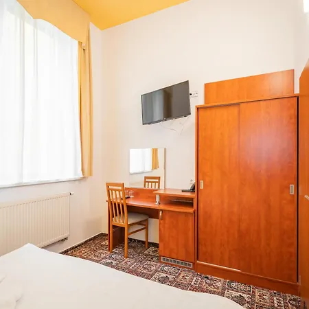 Ξενοδοχείο De Luxe 3*