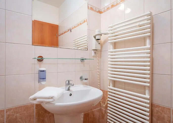 De Luxe 3*