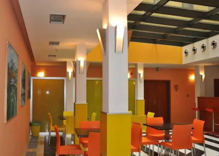De Luxe 3*
